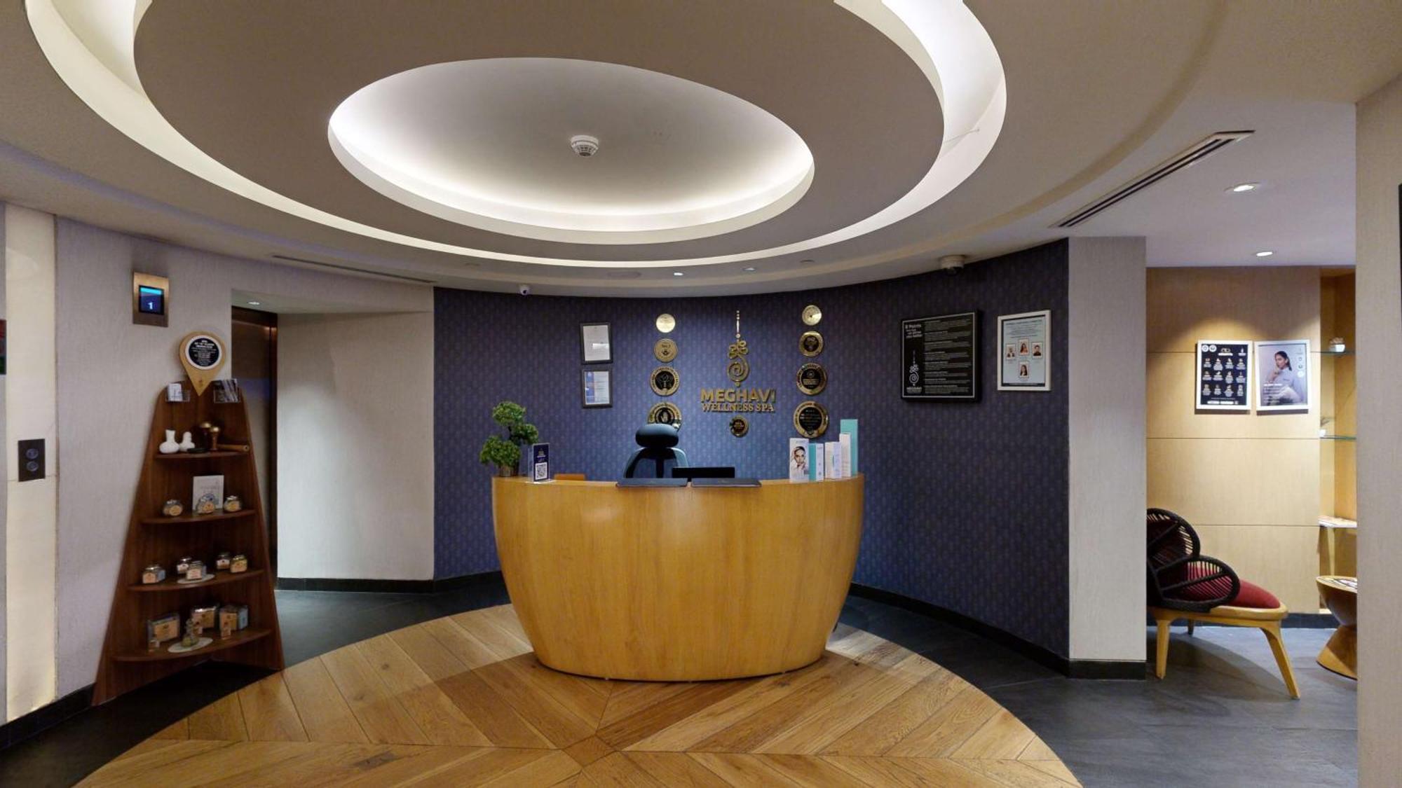 Radisson Blu Faridabad Hotel Exterior photo